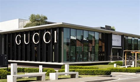 scarpe gucci arezzo|gucci mall firenze.